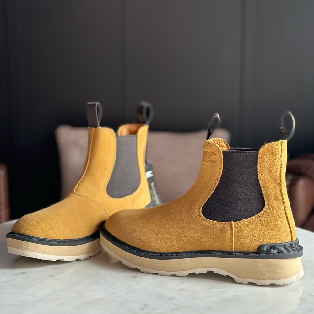 NEW Sorel Hi-Line Chelsea Boot